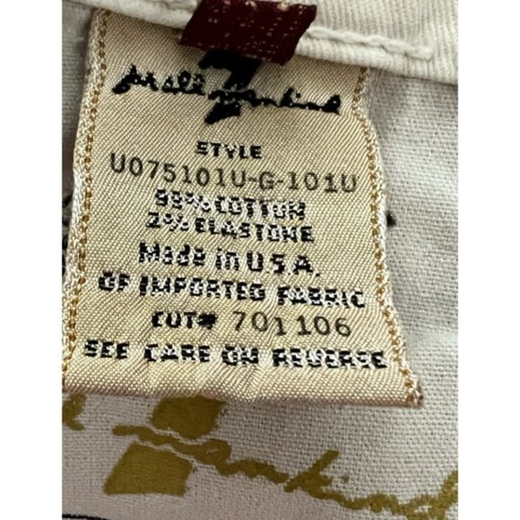 7 For All Mankind - woman’s jean cut-off shorts- Used in good condition, size 26 - Picture 8 of 9